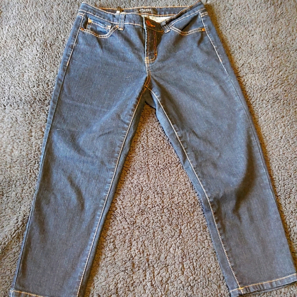EUC Nine West Capris
